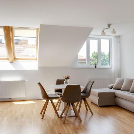 Elegant Apartment In Vienna With Patio Luaran gambar