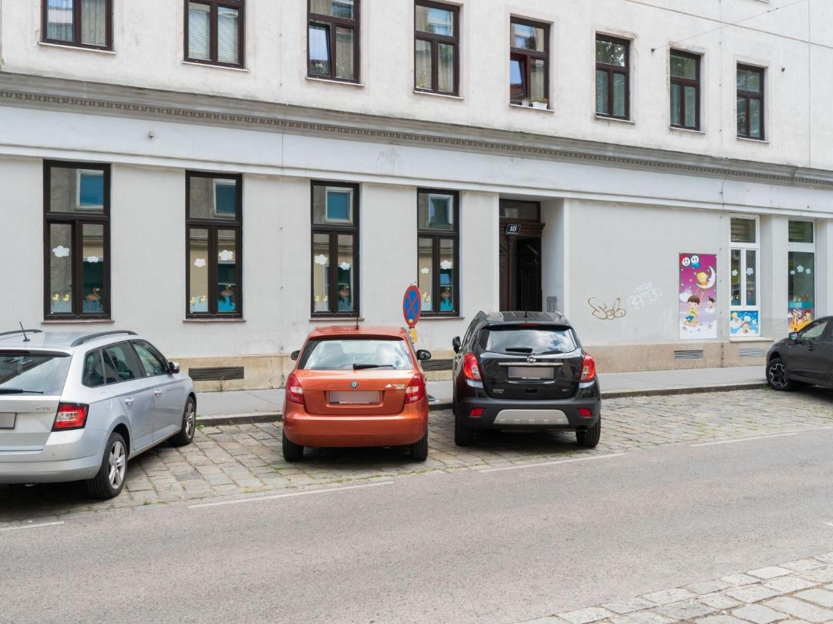 Elegant Apartment In Vienna With Patio Luaran gambar