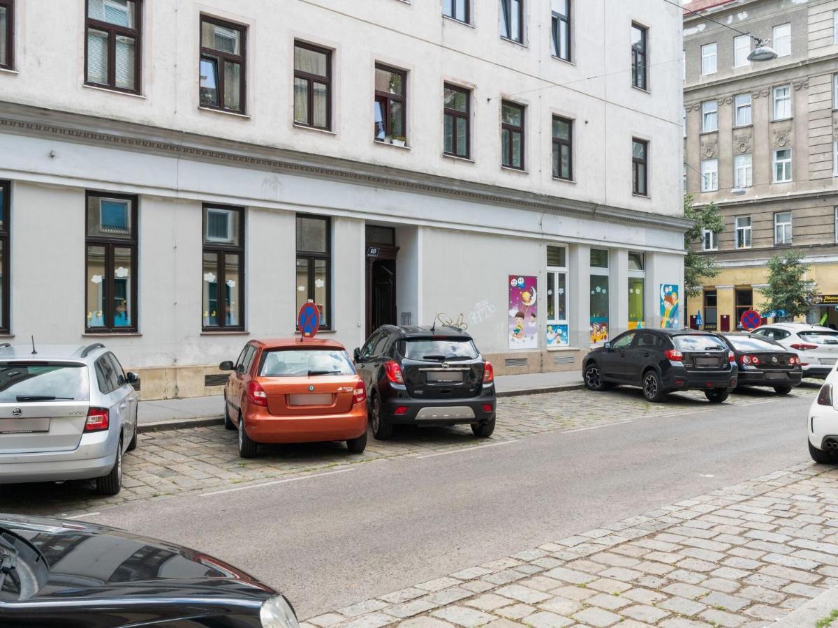 Elegant Apartment In Vienna With Patio Luaran gambar