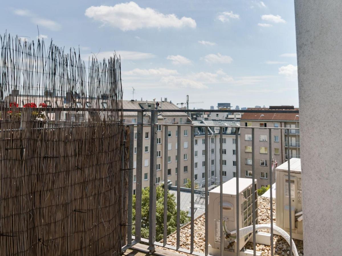 Elegant Apartment In Vienna With Patio Luaran gambar